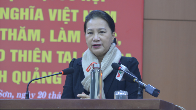 Chủ tịch Quốc hội lưm lâng bhrợ bhiệc đhị tỉnh Quảng Nam