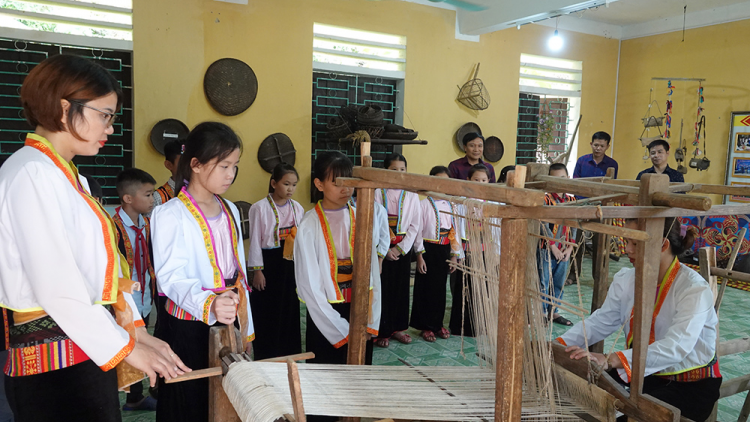 Zư đơc lâng pa dưr râu liêm pr’hay văn hóa Mường