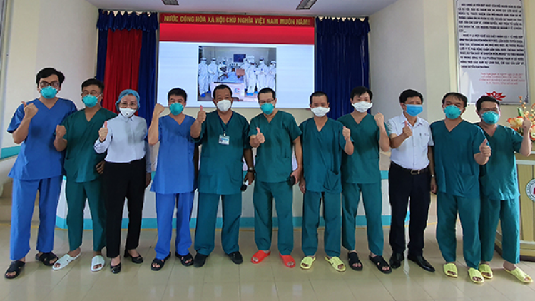 Muy bơr bác sỹ Bệnh viện Chợ Rẫy lâng Bạch Mai vêy rach chô cớ ooy đơn vị