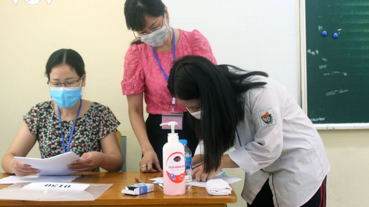 K’đươi 265 cán bộ, giảng viên đại học ting pâh ch’mêêt  lêy thi tốt nghiệp g’luh 2