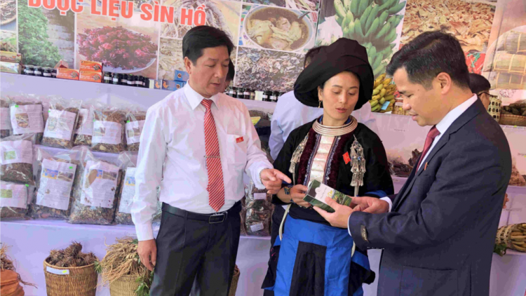Lai Châu: t’bhlâng bhrợ t’vaih pr’đươi OCOP
