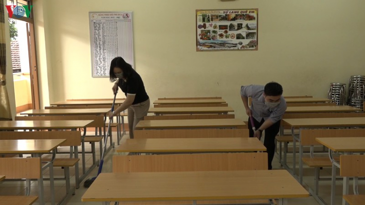 Têêm ngăn trường học zêl cha groong pr’lúh Covid-19
