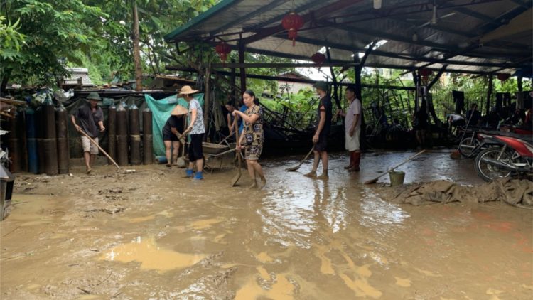 Hội Chữ thập đỏ Việt Nam: năc cớ zup zooi đhanuôr miền trung bhr’lậ râu bil hư tu đhí boo tuh bhlong bhrợ t’vaih