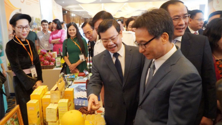 PTT Vũ Đức Đam pấh Hội nghị p’têết pazưm pa dưr pa xớc du lịch âng thành phố Hồ Chí Minh lâng 8 tỉnh Đông Bắc