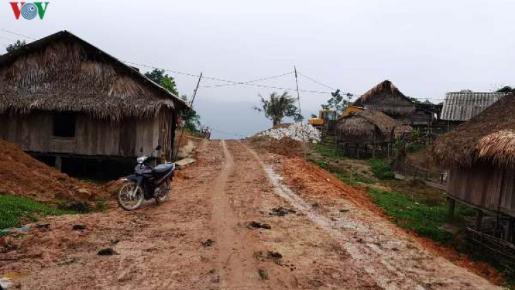 Quảng Bình: Moot ooy crâng p’too moon 20 cha năc đha nuôr Mày rach chô ooy vel đong xơợng bhrợ zêl lâng cha groong pr’luh Covid-19