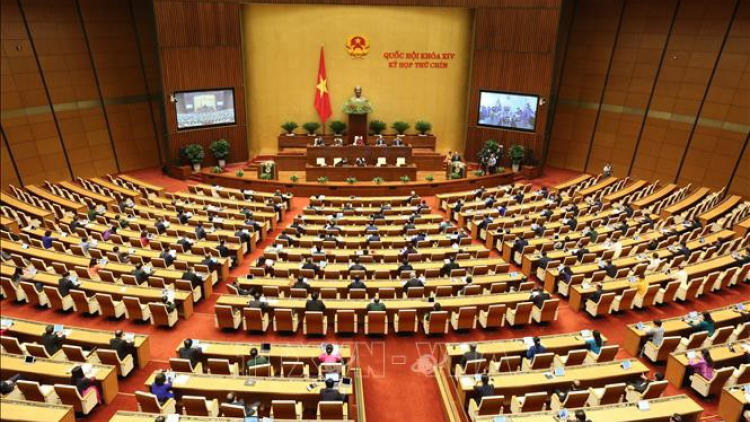 Quốc hội prá xay ooy dự án Luật bhr’lậ, p’xoọng muy bơr xa nay âng Luật Tổ chức Quốc hội