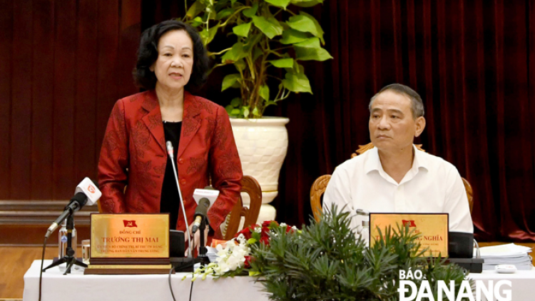 Pa căn Trương Thị Mai: Lêy xăl t’mêê c’lâng bh’rợ p’too moon đhanuôr, pa dưr loom tin đươi âng đhanuôr cơnh lâng Đảng