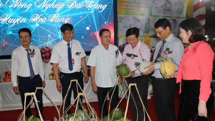 Hội chợ Nông nghiệp Hoà Vang- Năc bêl liêm crêê đoọng giao lưu, pa têệt chêêc zr’lụ pa câl đoọng ha chr’noh chr’bêệt, bh’năn băn