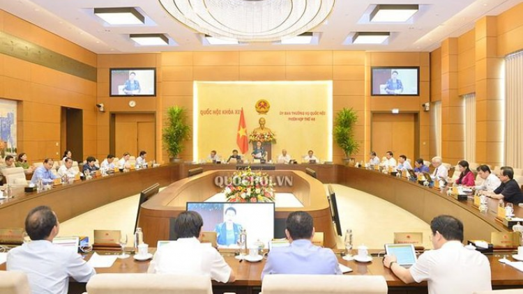 Tơơp bhrợ pr’hop 47 âng Ủy ban Thường vụ Quốc hội