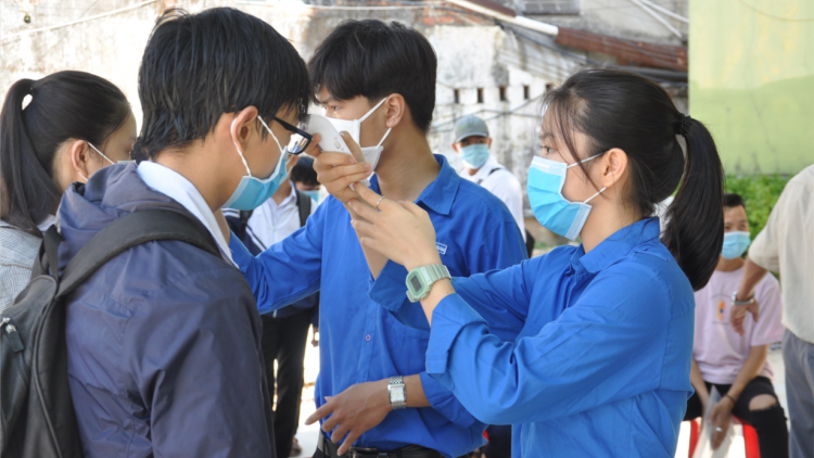 Lêy cớ g’luh thi tốt nghiệp THPT “chr’năp lalayăych ơy vêy tợơ a hay