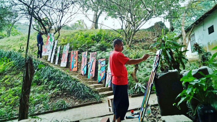 Giám đốc Bảo tàng không gian văn hóa Mường được trao giải thưởng về Di sản