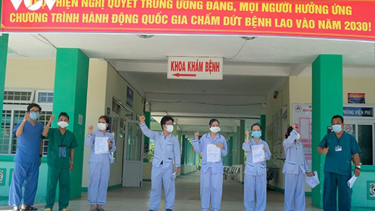 Đà Nẵng: 9 cha nặc dứah Covid-19 glúh viện
