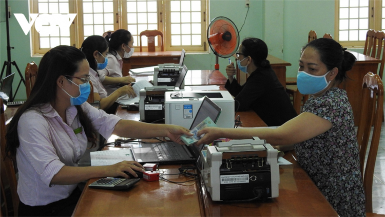 Kon Tum: Ngân hàng đơơh đoọng vặ đoọng zâl bh’rợ đoọng vặ zên lất xa nay