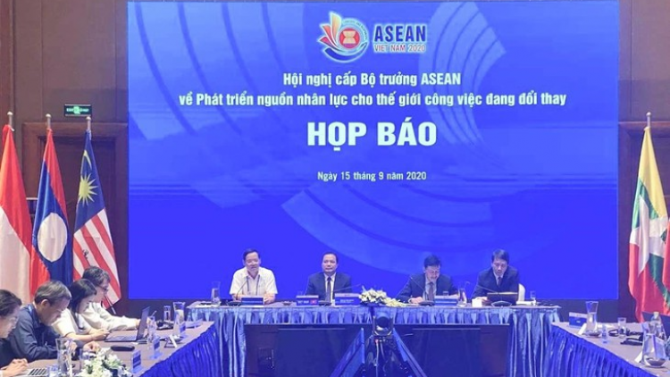 Hội nghị cấp dal đăh Pa dưr acoon ma nuyh bhriêl choom đoọng pa bhrợ ha bha lang k’tiếc bh’rợ tr’nêng xọoc tr’xăl