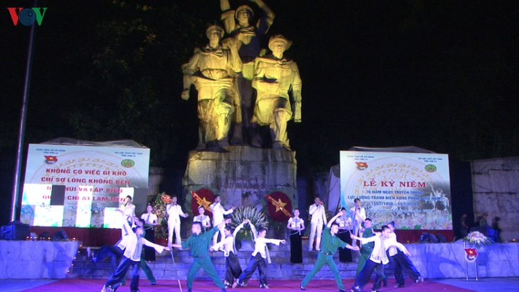 Hơnh déh 10 c’moo t’ngay truyền thống k’bhuh đha đhâm c’mor Xung phong Việt Nam đhị zr’lụ c’kir lịch sử p’leh pêê Cò Nòi