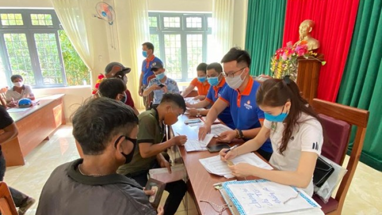 Kon Tum đấh loon chroót zên dịch vụ môi trường crâng bêl víh pr’lúh