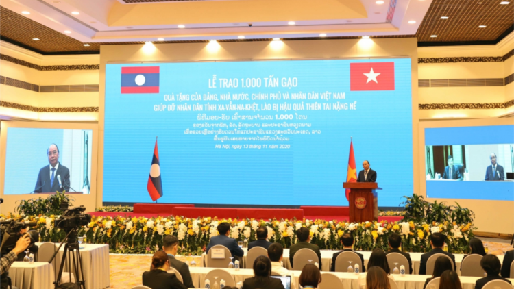 Bhiệc cher đoọng 1000 tấn cha neh đoọng ha k’tiếc k’ruung pr’zợc Lào
