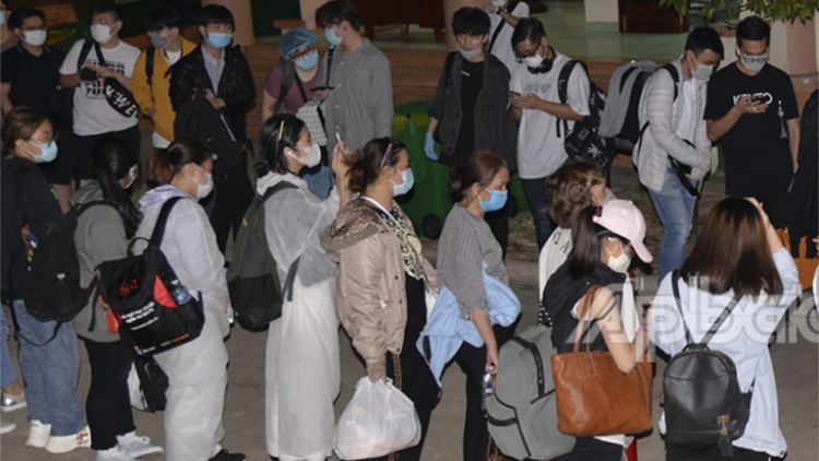 Miền Tây vaih pr’luh Covid-19, Cà Mau lêy cha mệêt ghit apêê c’lâng lướt vôch