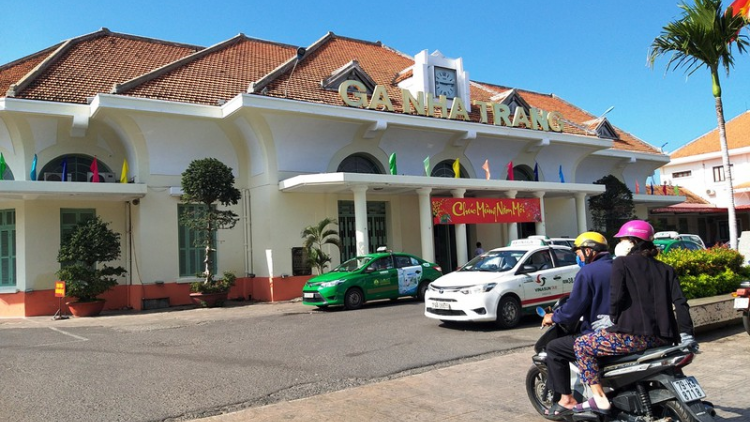 Nam Trung bộ: Doó pay pa xoọng zêl bêl xăl vé tàu đoọng ha học sinh, sinh viên tu pr’luh nCoV