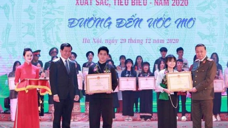 Đợ t’crô pô t’mêê liêm chroi pa xoọng bhrợ bhưng ang vel bhươl