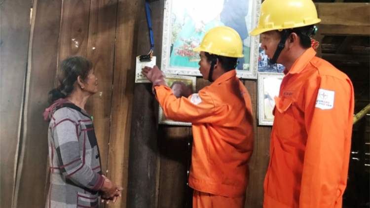 Phú Yên: Zâp đoo pr’loọng đha nuôr bơơn đươi dua điện lưới k’tiêc k’ruung