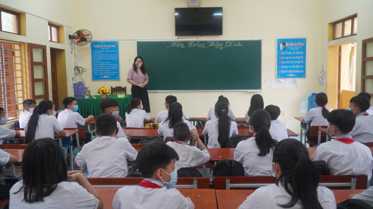 Quảng Bình: Zup zooi cha neh đoọng ha lâh 5.500 học sinh zr’lụ pa bhlầng k’đháp k’ra
