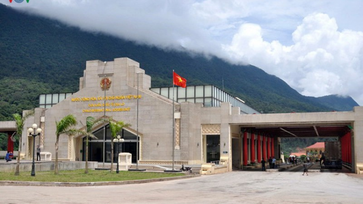 Quảng Bình: Toom manuyh tơợ Lào chô căh tộ ắt la lay