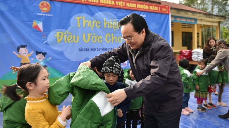 Cher đoọng a doóh ngăn đoọng ha học sinh, pa tệêt apêê trường da ding ca coong