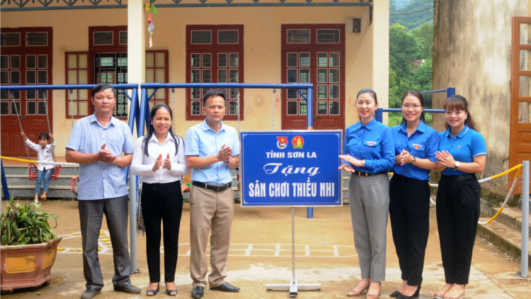 Bắt ang p’rơơm đoọng ha học sinh zr’lụ da ding ca coong Sơn La