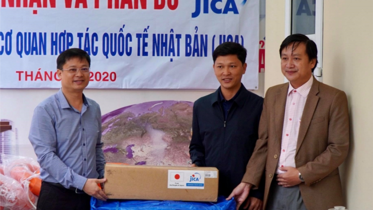 Thừa Thiên Huế: Pác đoọng hàng hoá, pr’đươi pr’dua zooi zúp đhanuôr pa chô pa liêm xang g’lúh túh bhlong