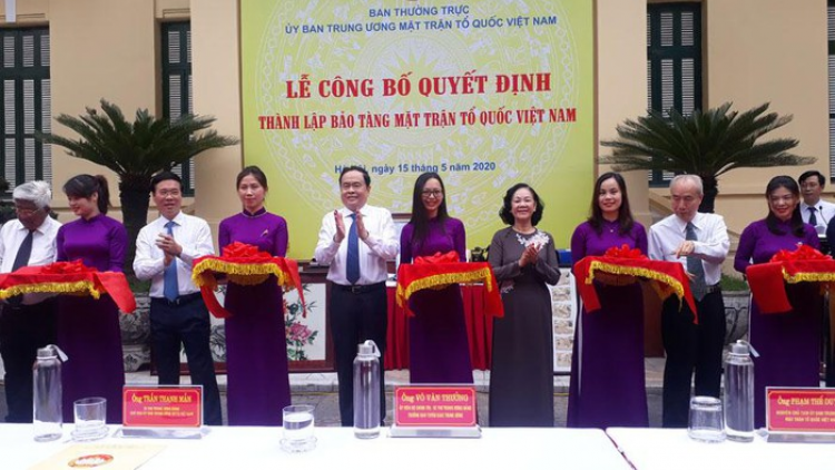 Trưởng Ban Tuyên giáo Trung ương Võ Văn Thưởng pâh pa luih Bảo tàng Mặt trận Tổ quốc Việt Nam