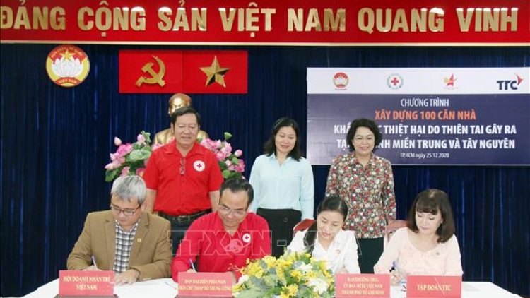 Bhrợ pa dưr 100 đhr’nông đông zooi zúp zâp tỉnh miền Trung-Tây Nguyên