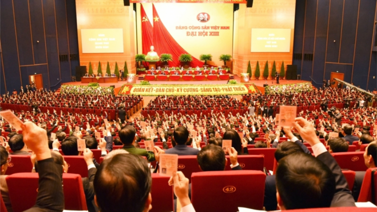 K’đhơợng nhâm ghit c’lâng xa nay “ đha nuôr năc bha lâng”