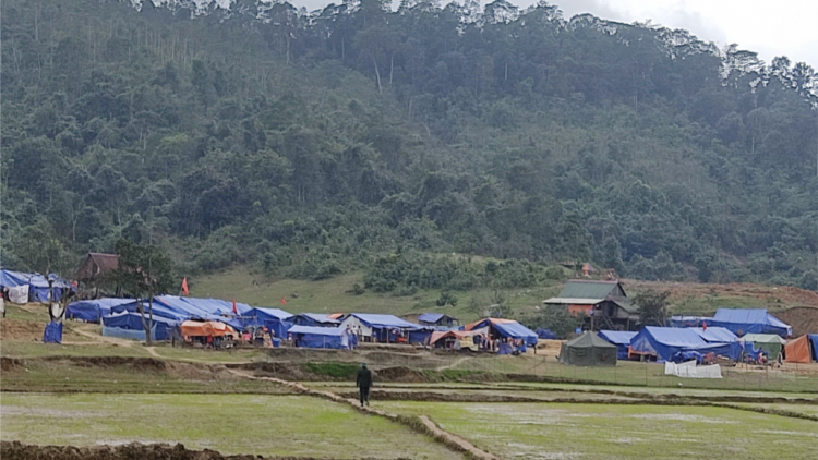 Đhanuôr vel bhươl mút tuh bhui har t’pâh Tết đương chô đhị ặt t’mêê