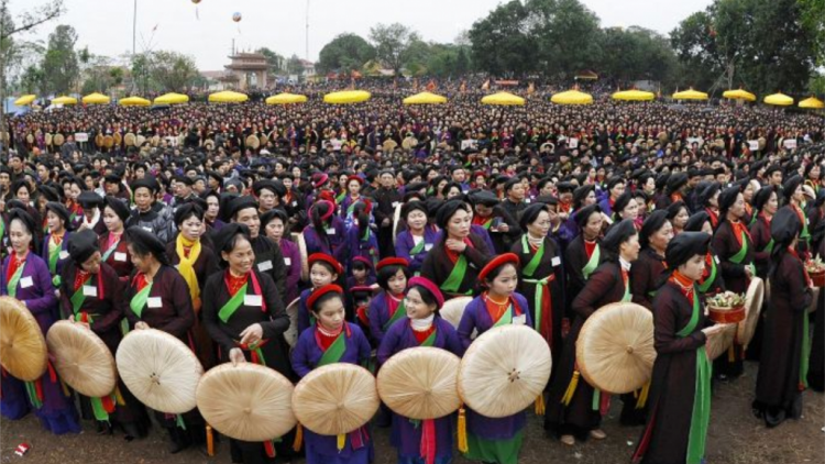 Tìm em trong chiều Hội Lim