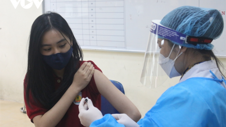 24 tỉnh, thành ơy tiêm vaccien Covid-19 đoọng ha p’niên k’tứi