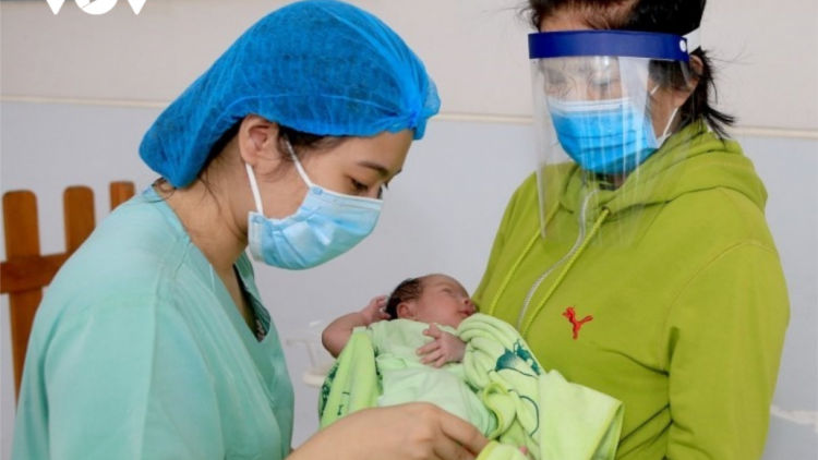 Bệnh viện Trung ương Huế: Trông dấc mamung coon căn crêê Covid-19 xoọ ngân