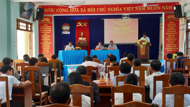 Đhanuôr k’đươi moon pr’lưch đhr’năng bơơn coóp bhrợ pa hư zr’lụ sinh quyển bha lang k’tiếc Cù Lao Chàm