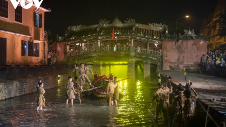Xa nay bh’rợ “Hội An Show” bhrợ p’cắh cớ thương cảng Hội An ahay t’pấh ta mooi