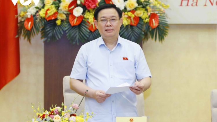 Chủ tịch Quốc hôi pâh bh’rợ xay p’căh Nghị quyết ooy bh’rợ tr’nêng âng Viện pa chăp ch’mêệt lêy Lập pháp