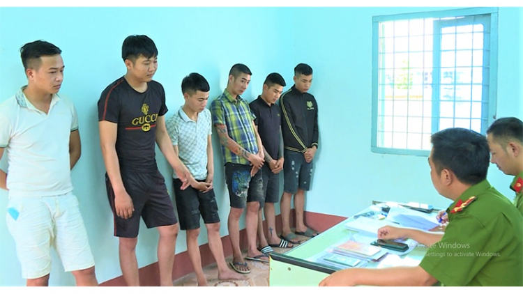 Bh’rợ tín dụng cắh liêm crêê
