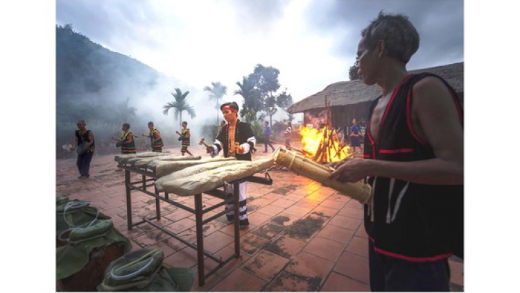 Khánh Hòa: Bhrợ pa dưr xa nul n’jưl đhêl đha nuôr Raglai