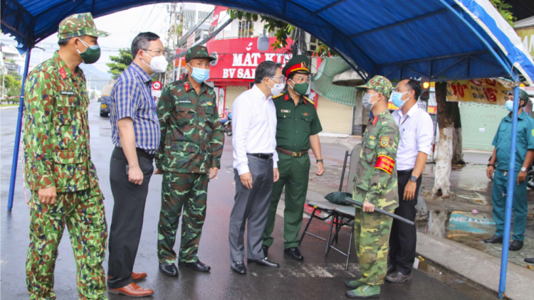 Khánh Hoà: Đoọng 220 cán bộ, chiến sĩ Quân đội xiêr ooy zr’lụ zâl cha groong pr’luh