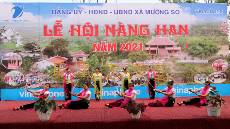 Bhrợ têng bhiệc bhan Nàng Han-bh’rợ hay k’noọ pân đil tướng anh hùng acoon cóh Thái Tây Bắc