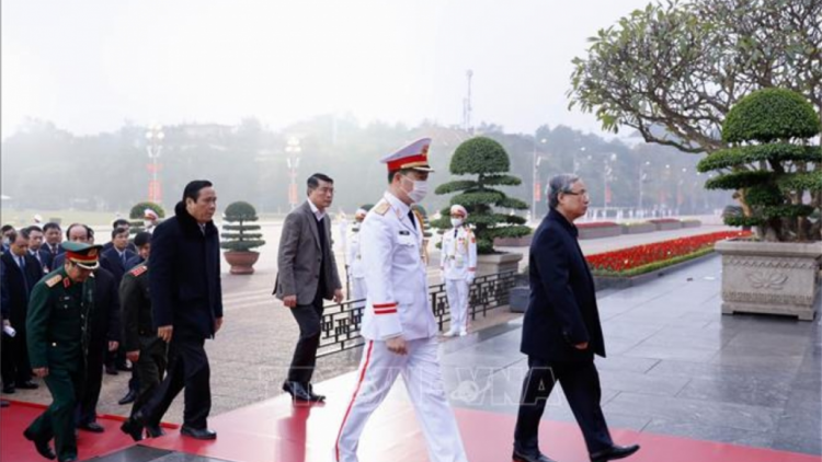 Căh choom đơc dưr vaih lêt chêr coh cr’chăl ra văng Đại hội 13