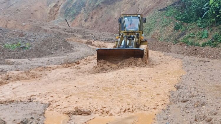 C’lâng Hồ Chí Minh z’lâh đhị vel đong Thừa Thiên Huế âi xang bhrợ bhr’lâ