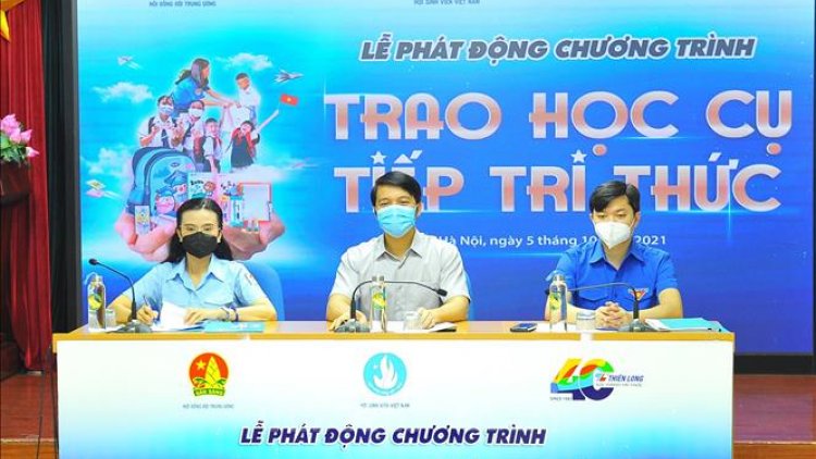 Pa đơp đoọng k’r’bhâu pr’đươi ng’học, học bổng zooi học sinh, sinh viên tươc ooy trường