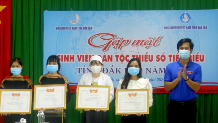 Đắk Lắk: Tr’lum mặt sinh viên manuyh acoon coh tr’haanh c’moo 2021
