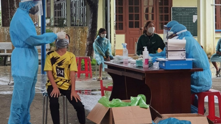Học sinh 7 chr’val đhị Nam Trà My văl học tập cớ đhị trường tơợ t’ngay 15/11