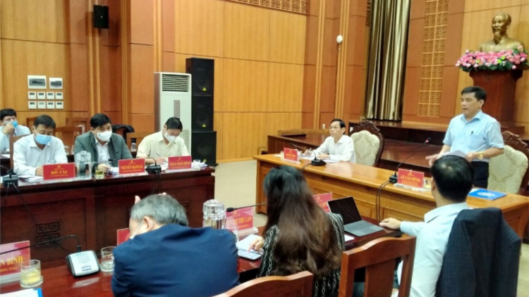K’rang bhrợ pa dưr râu liêm choom apêê cán bộ manuyh acoon coh